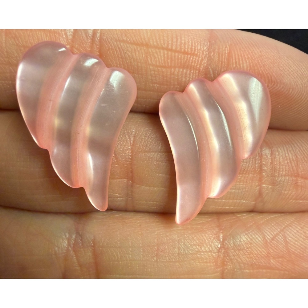 Vintage Pink Resin Wing Stud Earrings Ribbed Scalloped Shell Retro Pastel